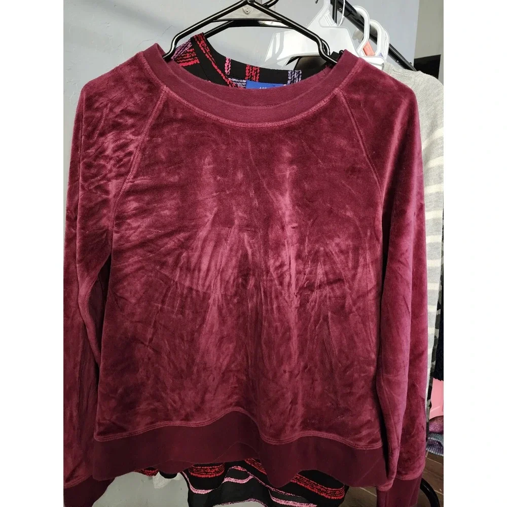 Huge Lot‎ Bundle Of Women's Clothes 10 Pieces FALL/WINTER Size SMALL